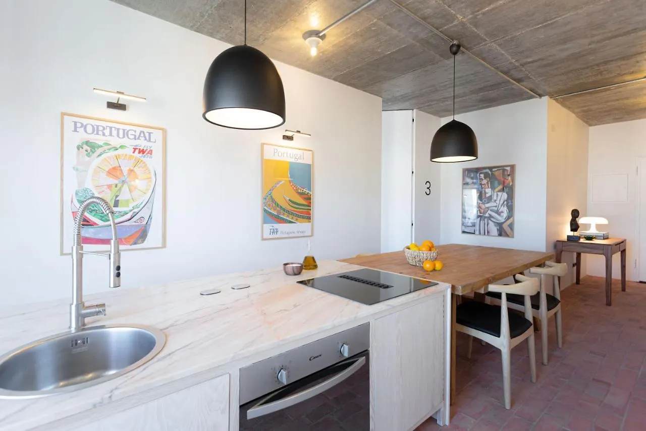 Columbano City Suites - Boutique Ensuites, Cokitchen & Parking Lisbon Portugal
