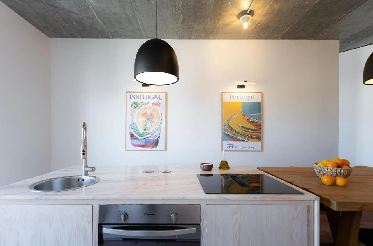 Columbano City Suites - Boutique Ensuites, Cokitchen & Parking Lisbon 0*,