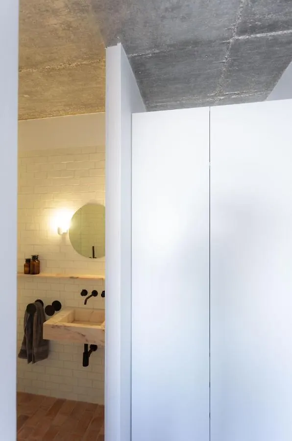 Columbano City Suites - Boutique Ensuites, Cokitchen & Parking Lisbon Guest house