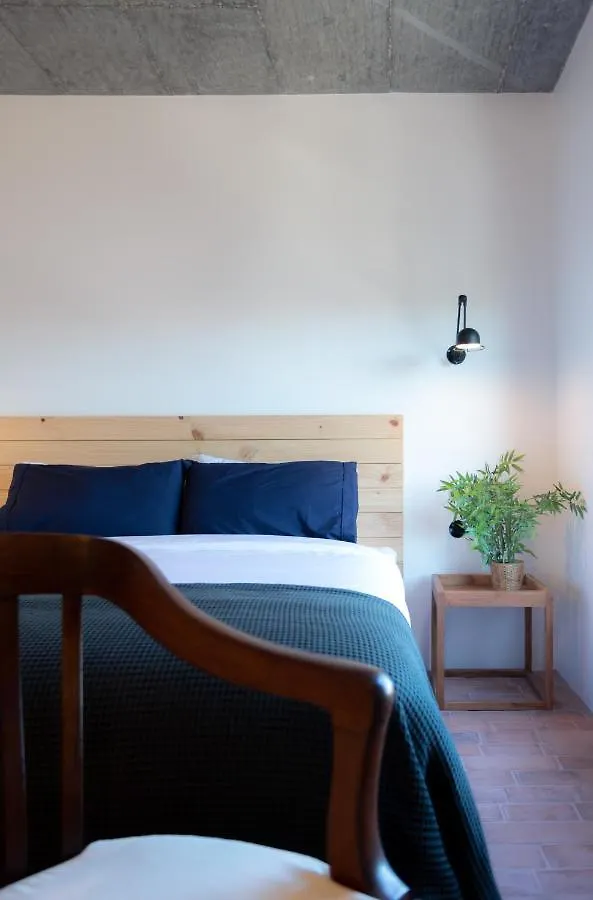 Guest house Columbano City Suites - Boutique Ensuites, Cokitchen & Parking Lisbon Portugal