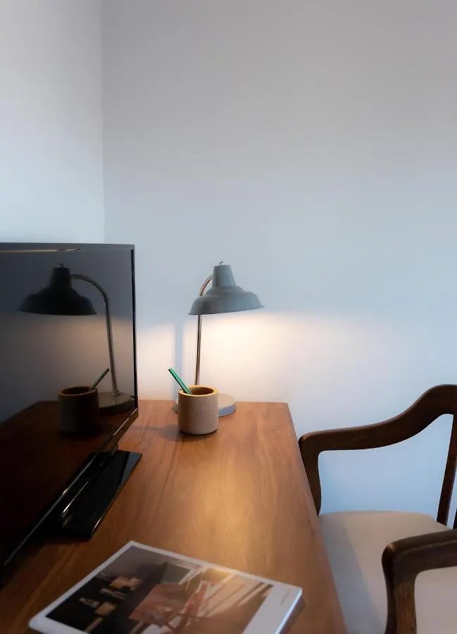 Columbano City Suites - Boutique Ensuites, Cokitchen & Parking Lisbon