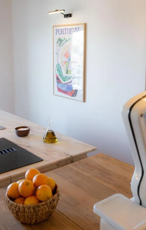 Columbano City Suites - Boutique Ensuites, Cokitchen & Parking Lisbon 0*,  Portugal