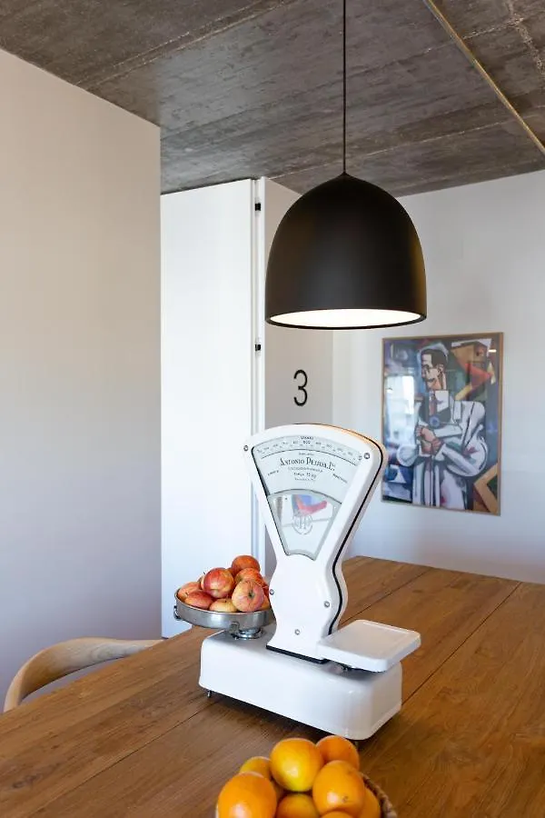 Columbano City Suites - Boutique Ensuites, Cokitchen & Parking Lisbon 0*,  Portugal