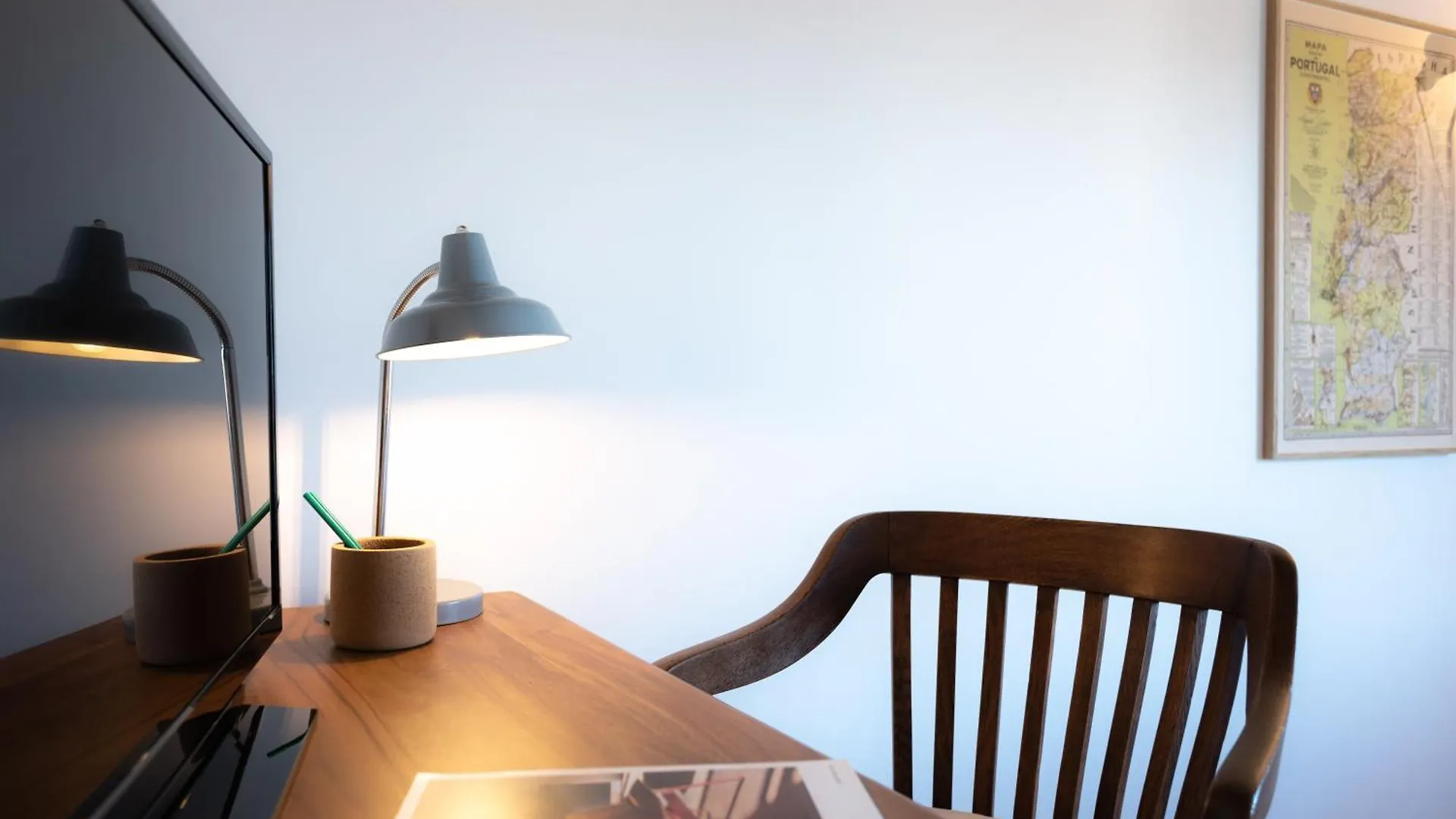 Columbano City Suites - Boutique Ensuites, Cokitchen & Parking Lisbon 0*,  Portugal