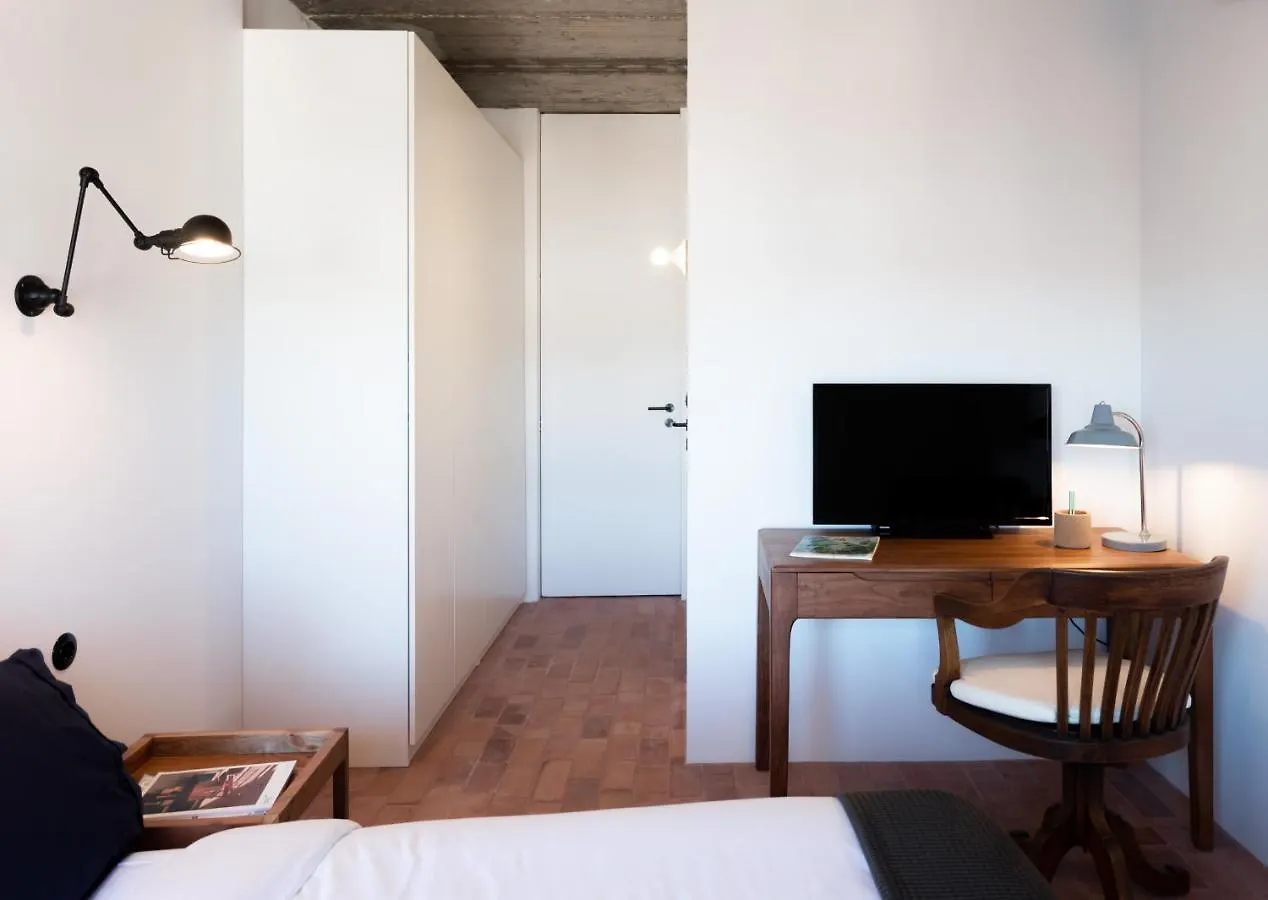 Columbano City Suites - Boutique Ensuites, Cokitchen & Parking 리스본