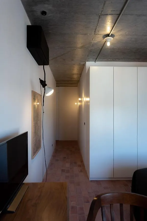 Columbano City Suites - Boutique Ensuites, Cokitchen & Parking 리스본
