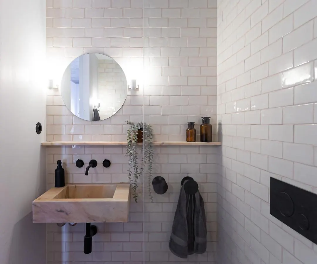 Columbano City Suites - Boutique Ensuites, Cokitchen & Parking 리스본