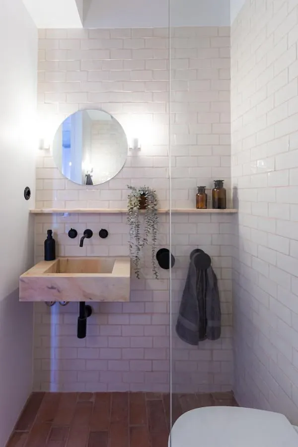 Columbano City Suites - Boutique Ensuites, Cokitchen & Parking 리스본 게스트하우스