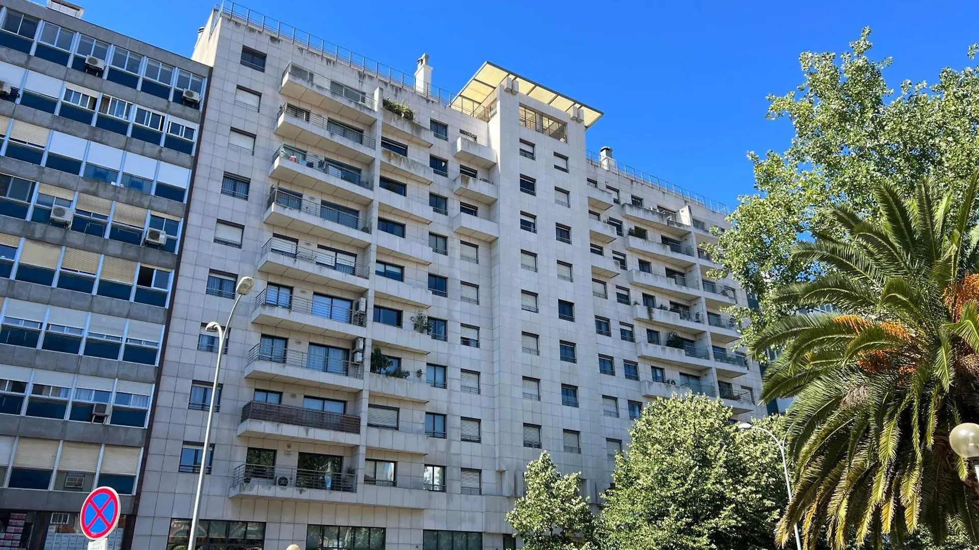 게스트하우스 Columbano City Suites - Boutique Ensuites, Cokitchen & Parking 리스본
